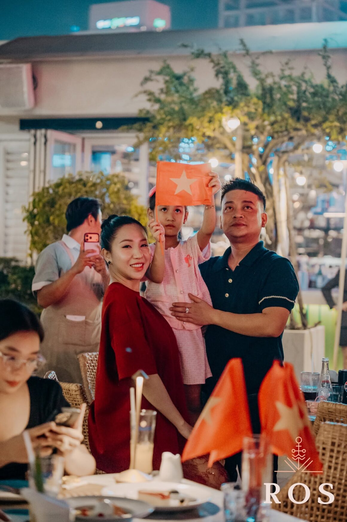 Ngắm pháo hoa nghệ thuật rực rỡ tại ROS Yacht Club mừng kỷ niệm 50 năm Thành phố mang tên Bác